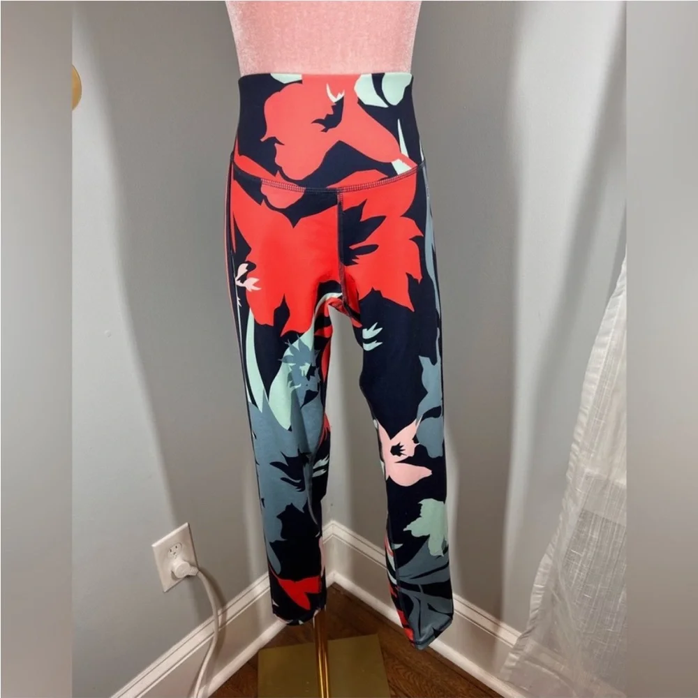 EUC Champion High Waist Printed Leggings - Picture 3 of 9